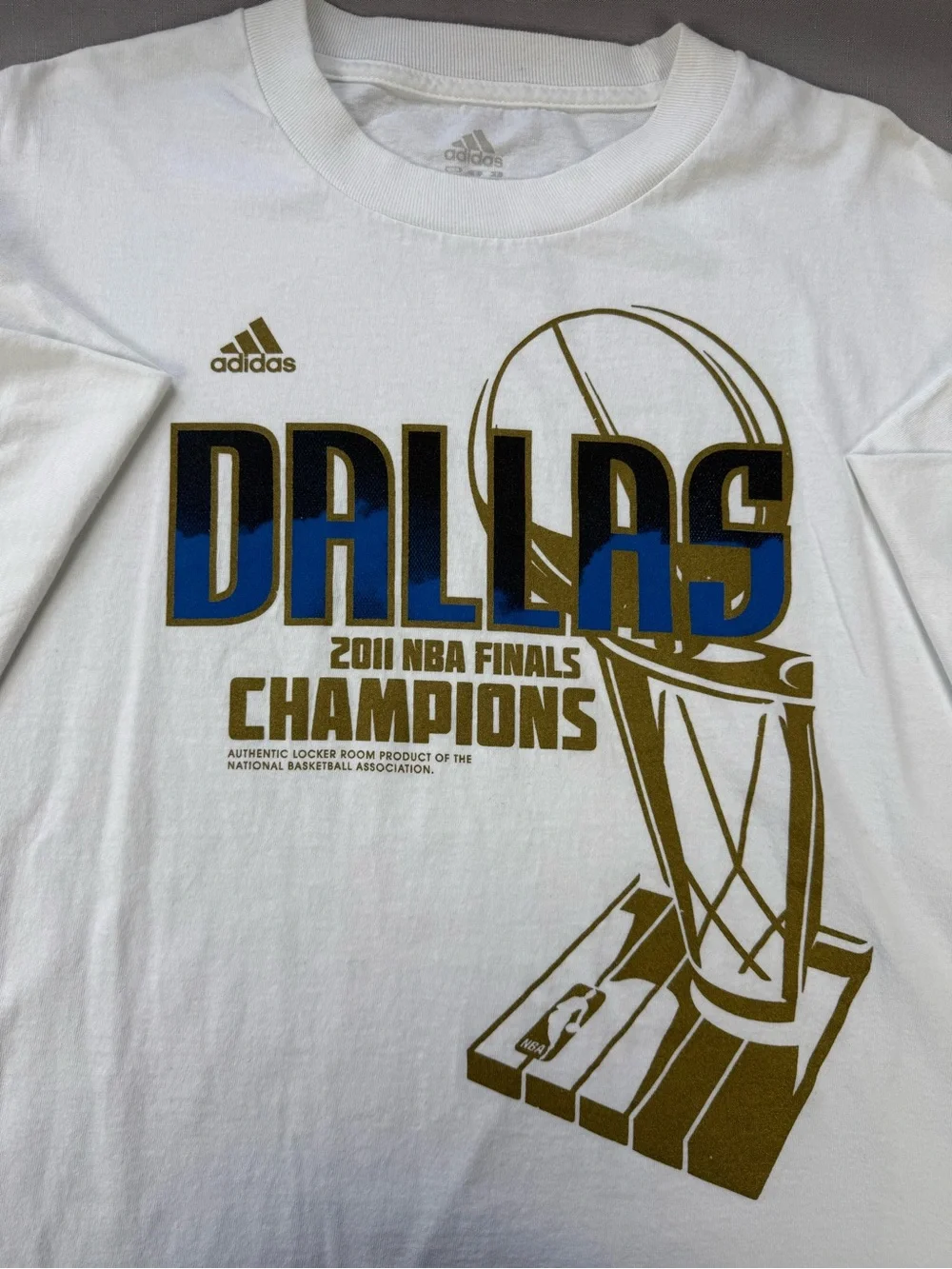 adidas Dallas Mavericks 2011 NBA Finals Champions Graphic T-Shirt White 2XL